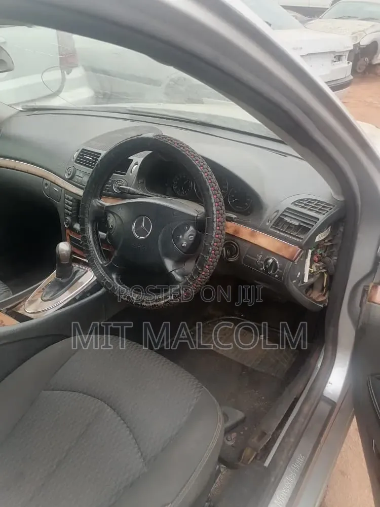 Mercedes-Benz E300 2006 Silver