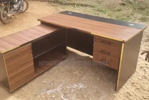 Executive Smooth Surface Office Tables