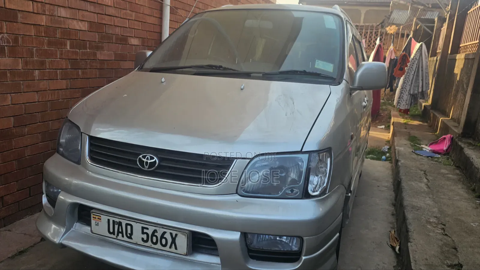 Toyota Noah 2002 Silver