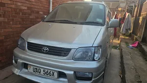 Toyota Noah 2002 Silver