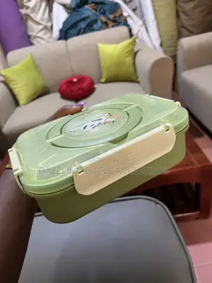 3 Compartment Lunch Box With Stainless Steel Interior Spoon - Green