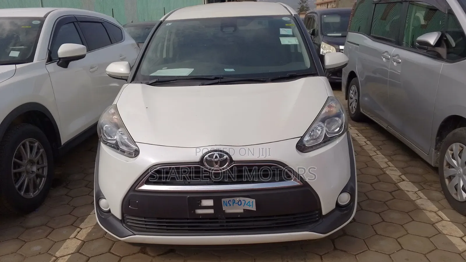 Toyota Sienta 1.5 AWD (6-seater) 2017 Silver