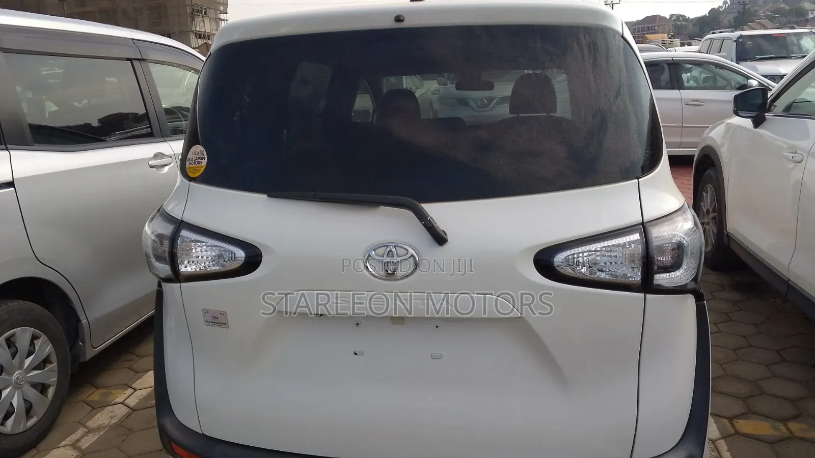 Toyota Sienta 1.5 AWD (6-seater) 2017 Silver