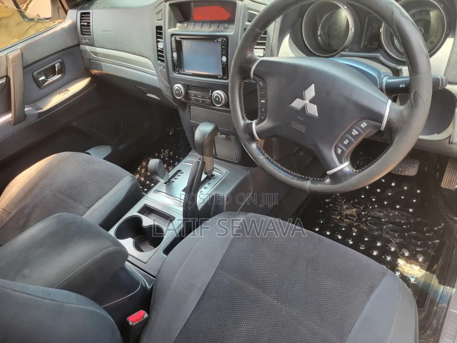 Mitsubishi Pajero 2.5 TD Classic 2008 White
