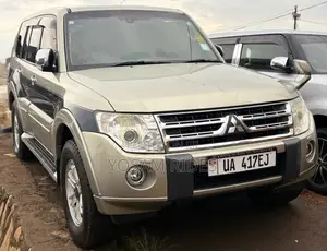 Mitsubishi Pajero 3.2 Di-Dc GLS 2012 Gold