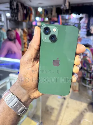 Apple iPhone 13 128 GB