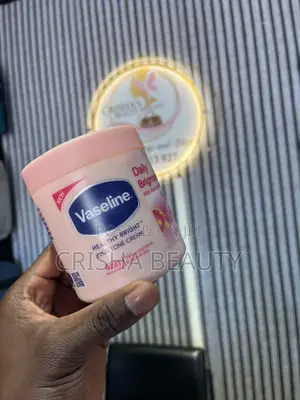 Vaseline Daily Brightening Even Tone Cream