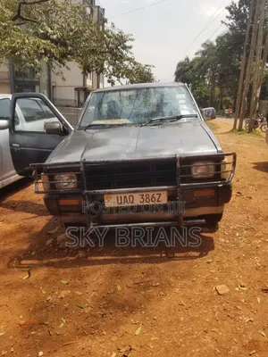 Nissan Pick-Up 1991 Gray