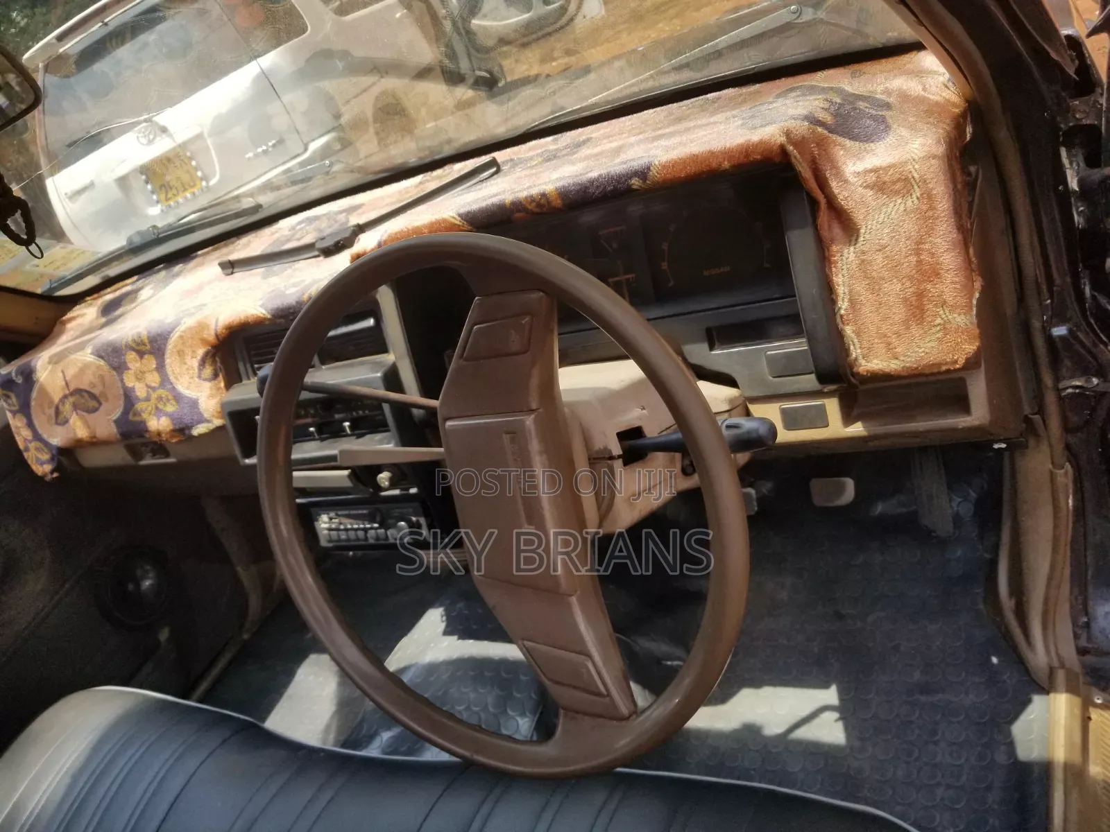 Nissan Pick-Up 1991 Gray