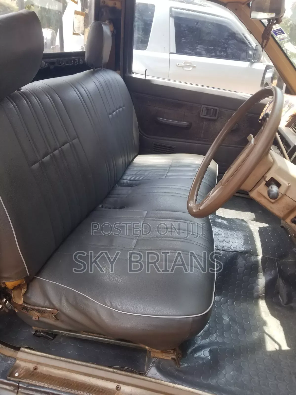 Nissan Pick-Up 1991 Gray