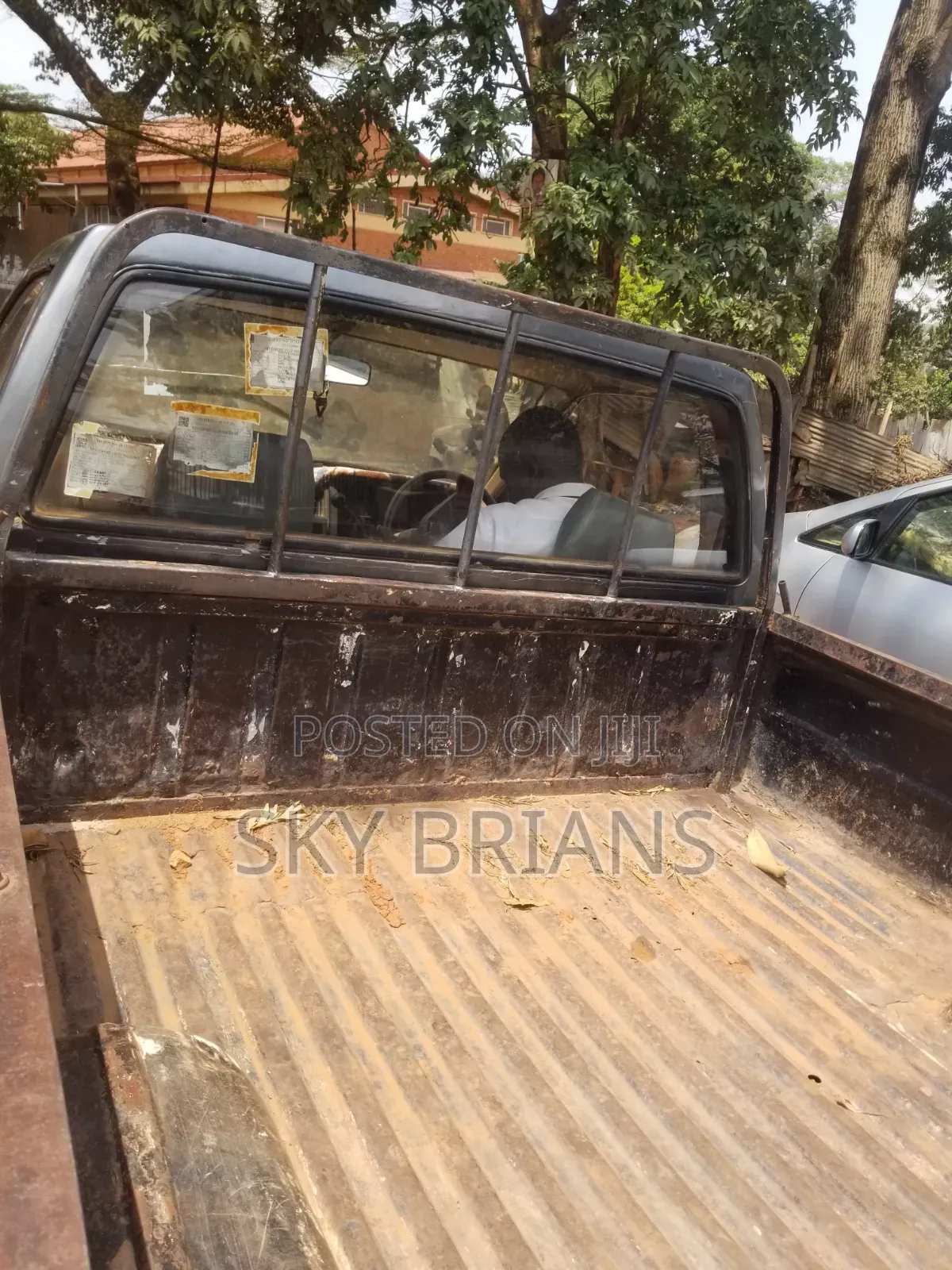 Nissan Pick-Up 1991 Gray