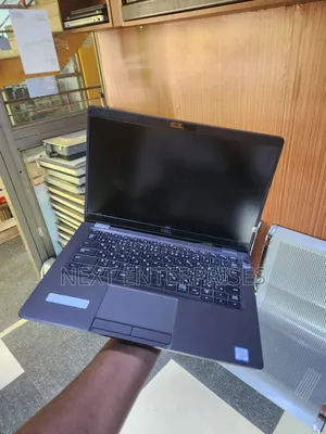 Laptop Dell Latitude 7390 8GB Intel Core i5 SSD 256GB
