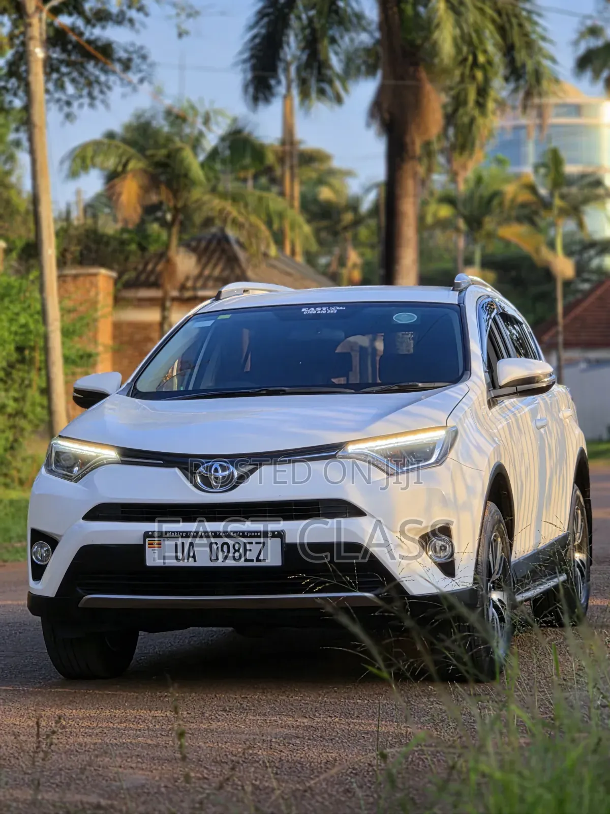 Toyota RAV4 2017 White