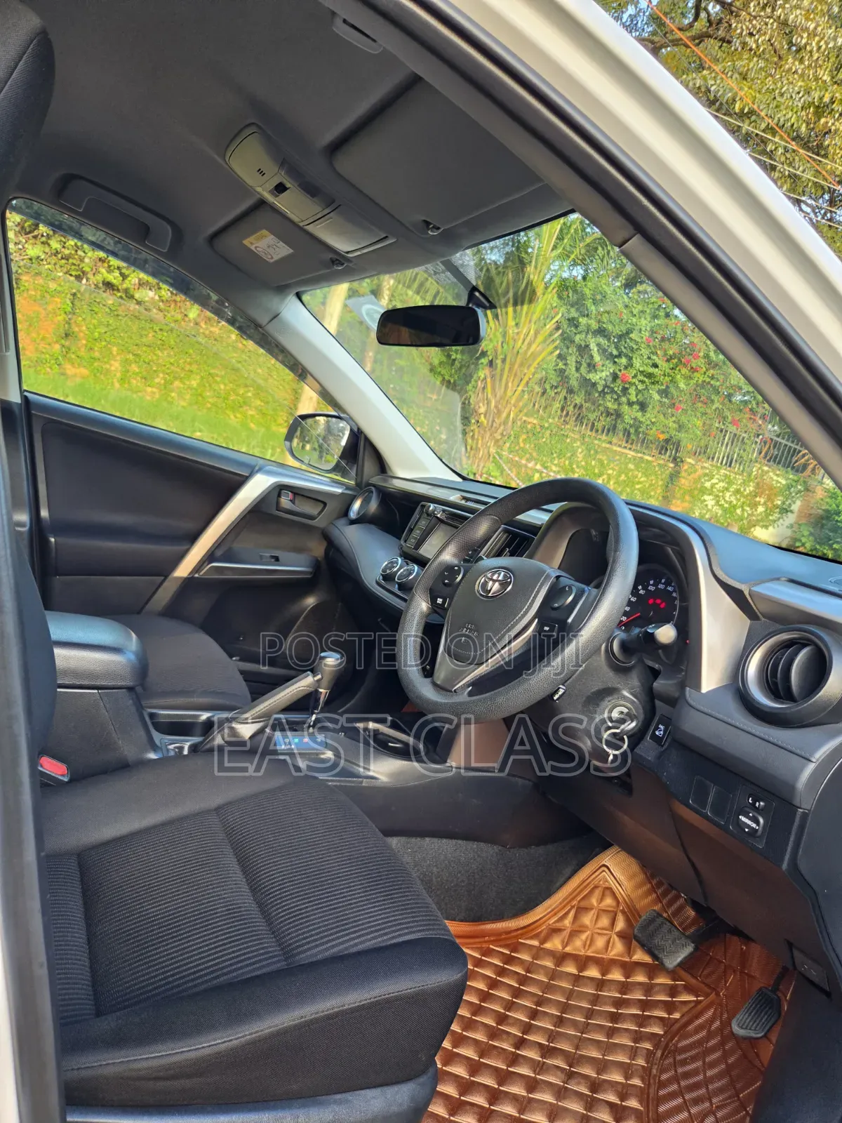 Toyota RAV4 2017 White