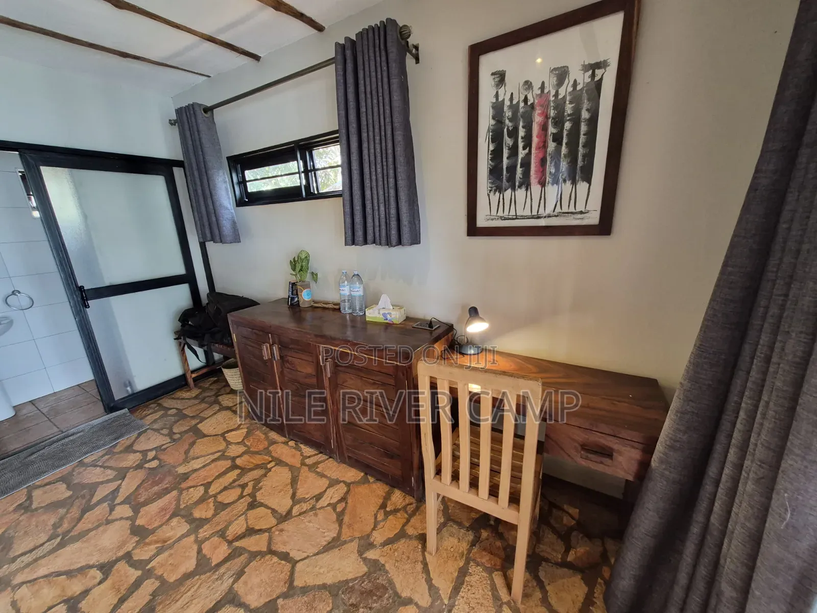 Beautiful Cottages With Restaurant and Bar