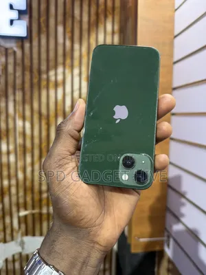 Apple iPhone 13 128 GB Green
