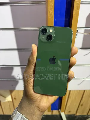 Apple iPhone 13 128 GB Green