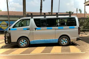 Toyota HiAce 2008 Silver