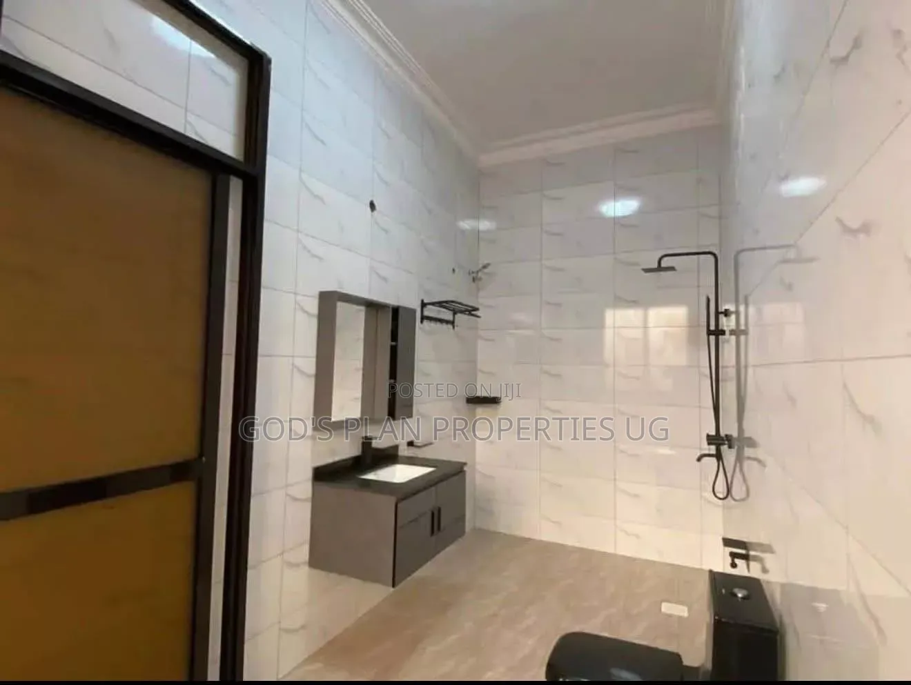 3bdrm Apartment in Muyenga Kiwafu, Central Division for rent
