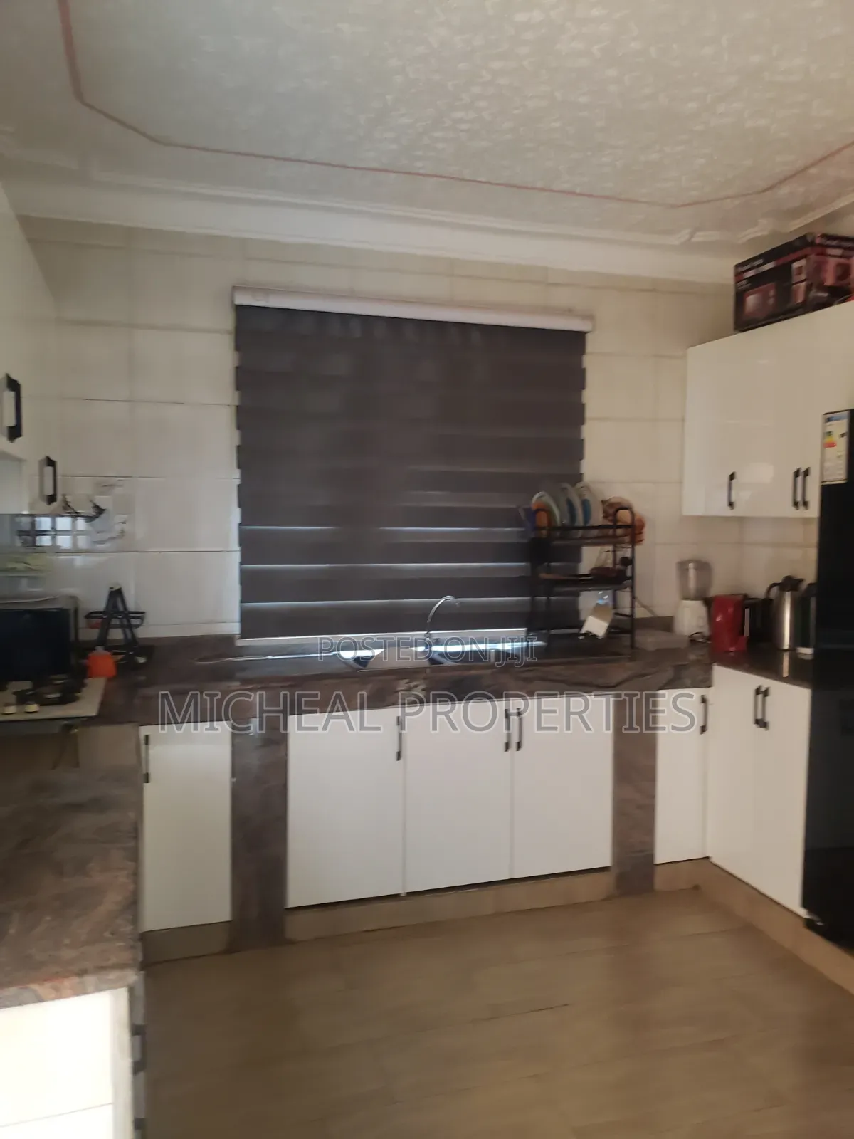 4bdrm Duplex in Wampewo Gayaza Rd 2M, Kawempe for rent