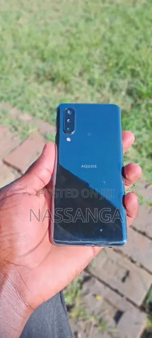 Sharp Aquos Zero 5G Basic 64 GB Black
