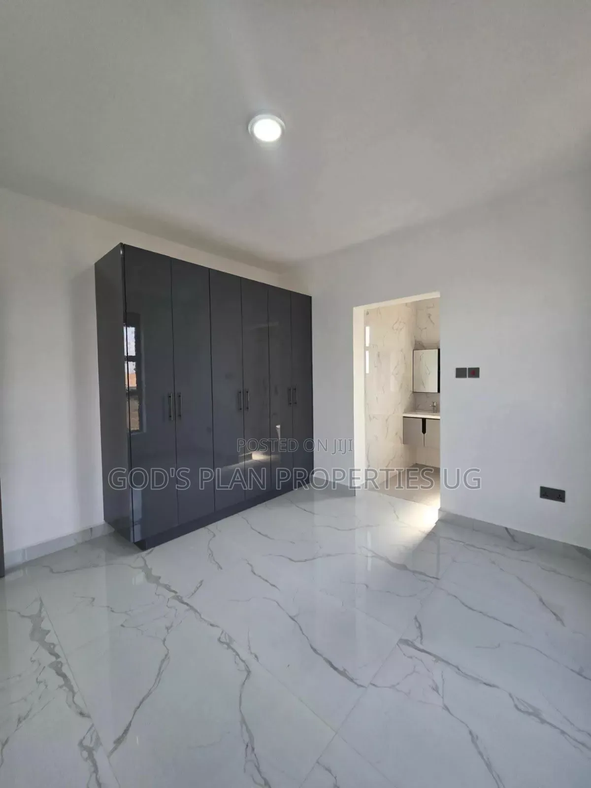 3bdrm Apartment in Kabalagala Estate, Central Division for rent