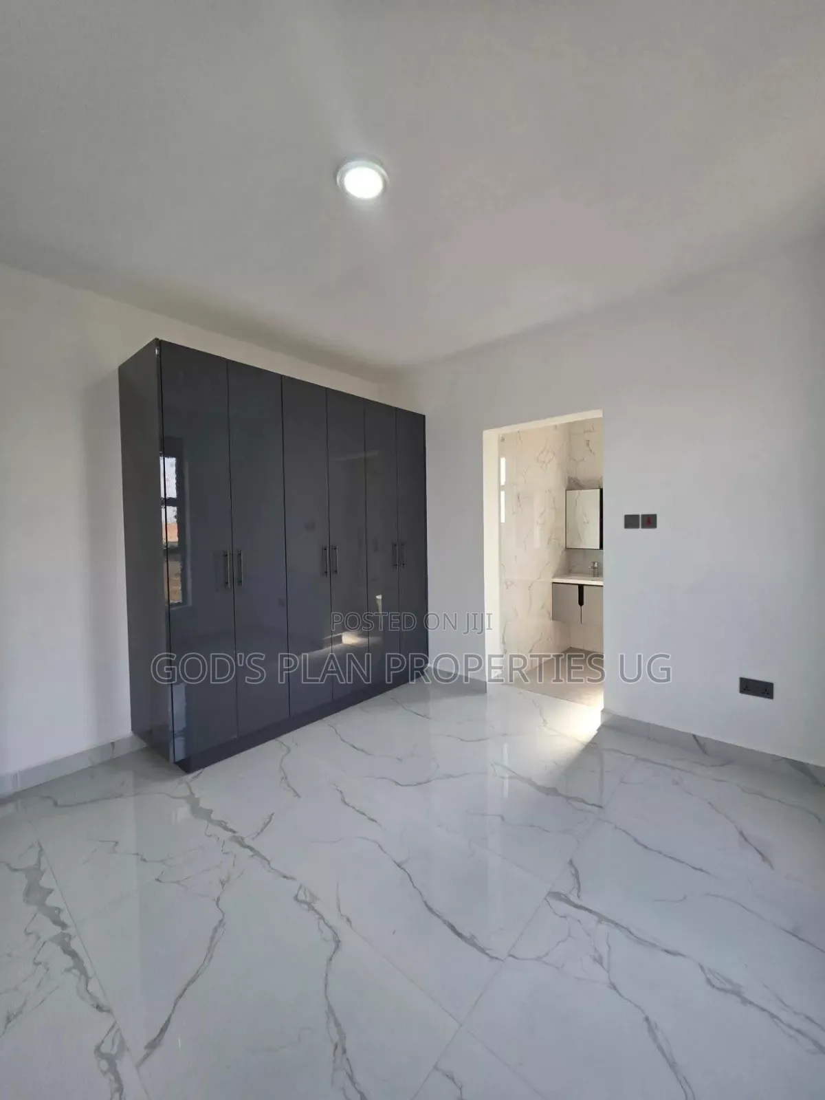 3bdrm Apartment in Kabalagala Estate, Central Division for rent