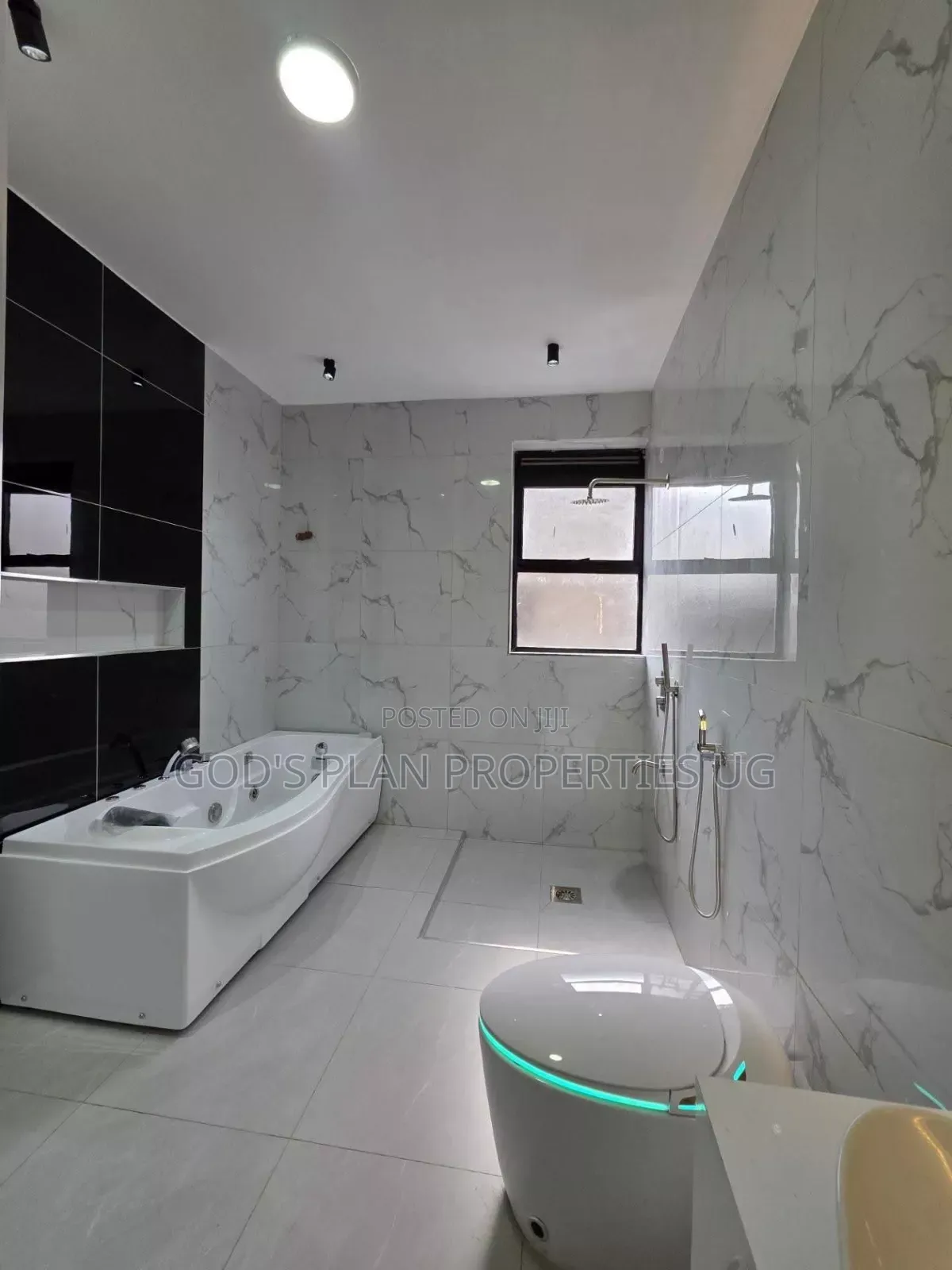 3bdrm Apartment in Kabalagala Estate, Central Division for rent