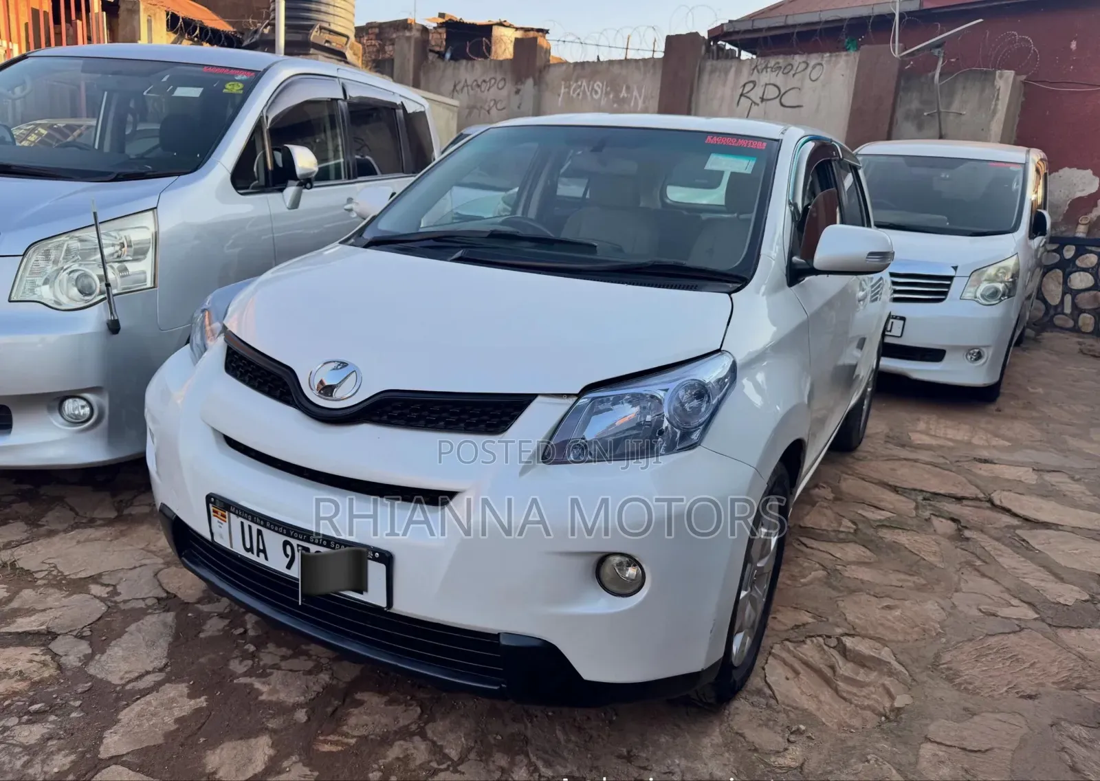 Toyota IST 2010 White