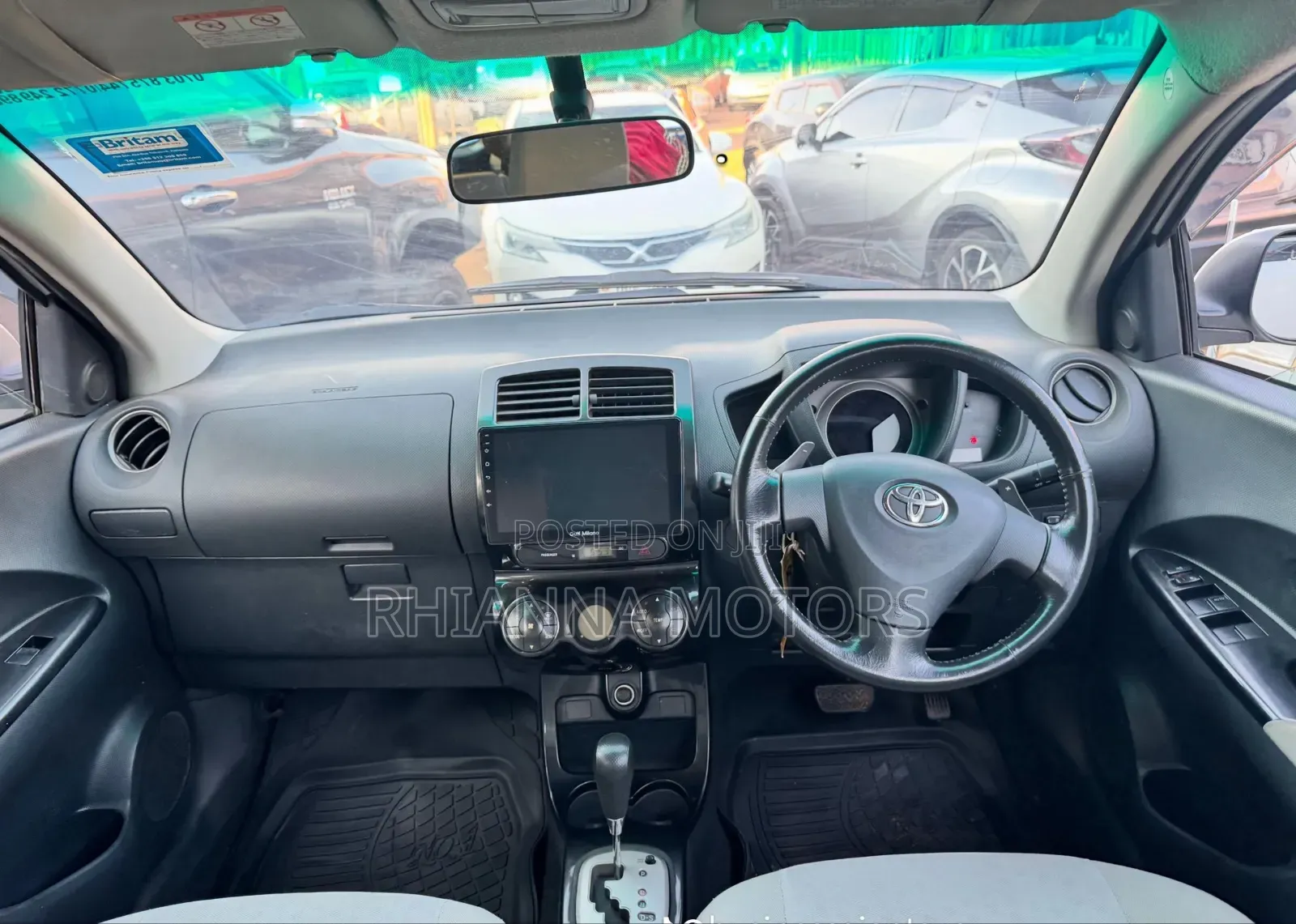 Toyota IST 2010 White