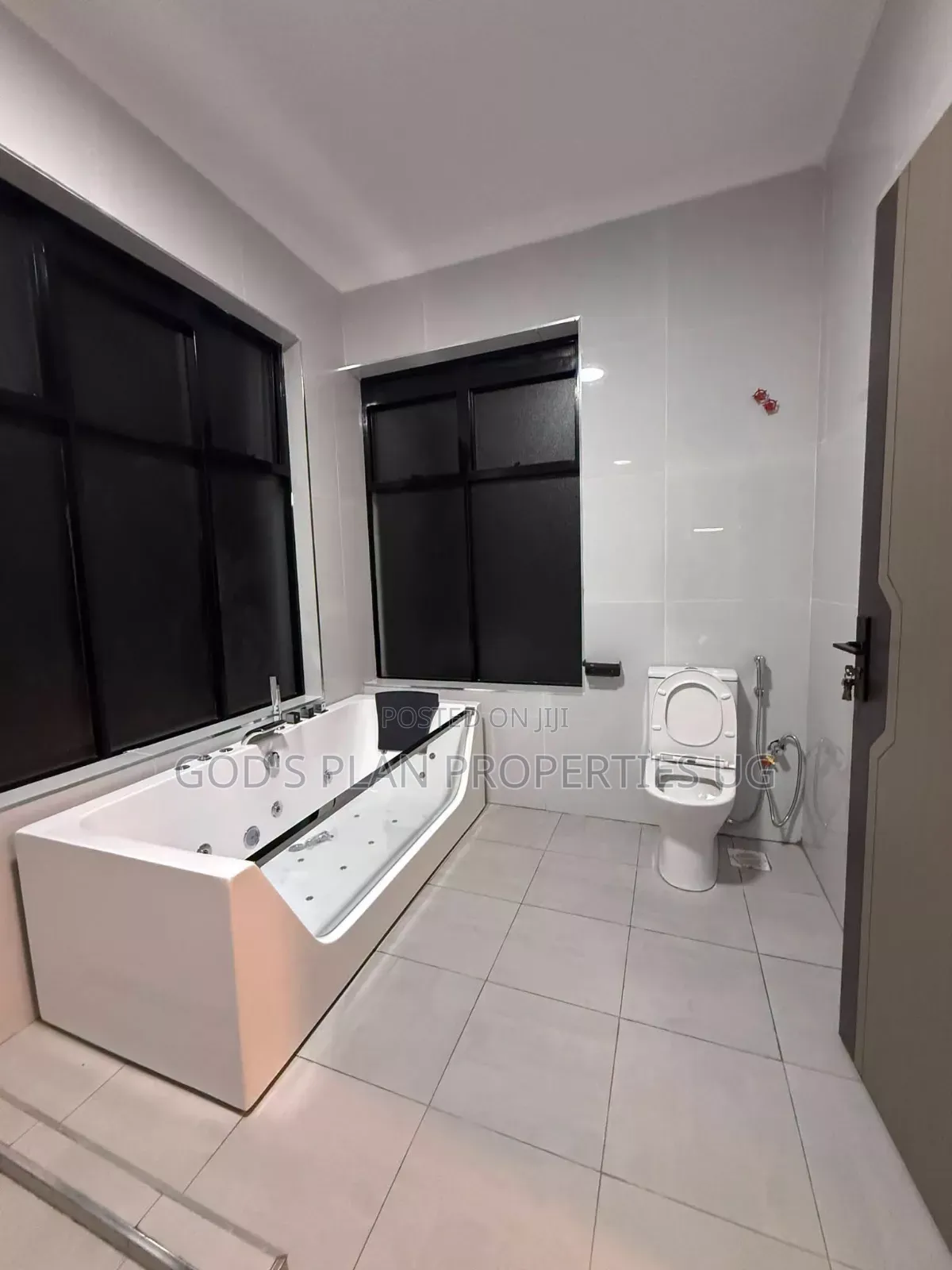 3bdrm Apartment in Kansanga, Central Division for rent