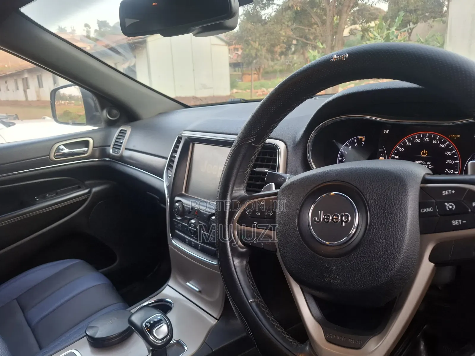 Jeep Cherokee Limited 4dr SUV 4WD (2.4L 4cyl 9A) 2015 Black