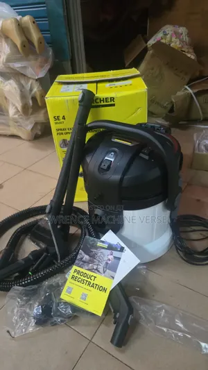 Spray Extraction Cleaner and Vacuuming Karcher