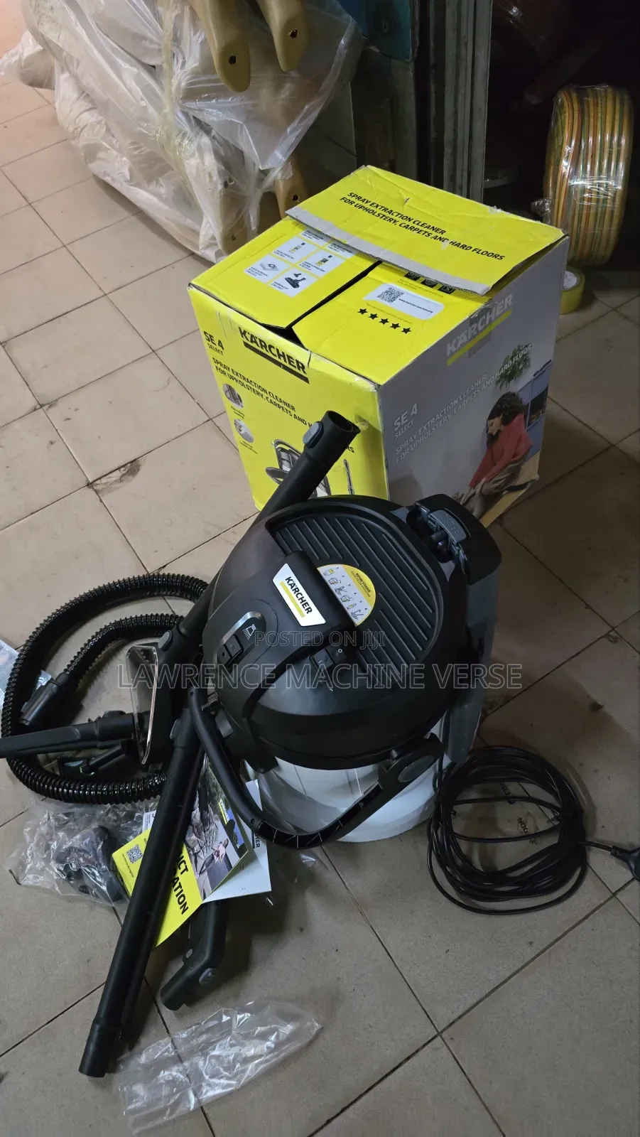Spray Extraction Cleaner and Vacuuming Karcher
