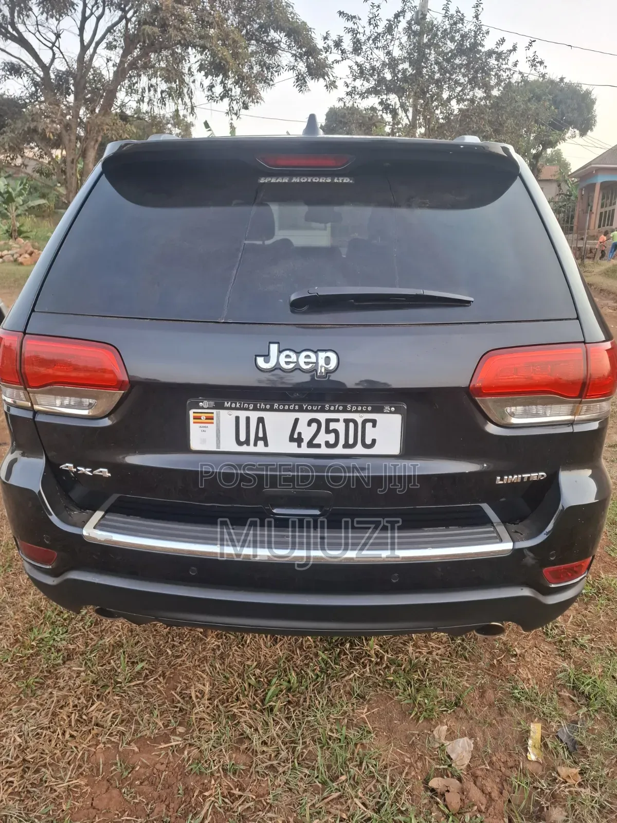 Jeep Cherokee Limited 4dr SUV 4WD (2.4L 4cyl 9A) 2015 Black