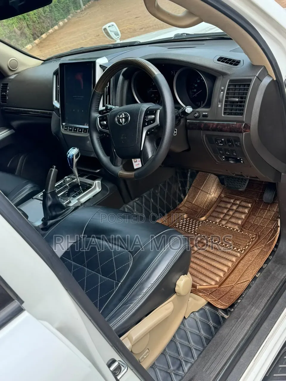 Toyota Land Cruiser Prado 2017 White