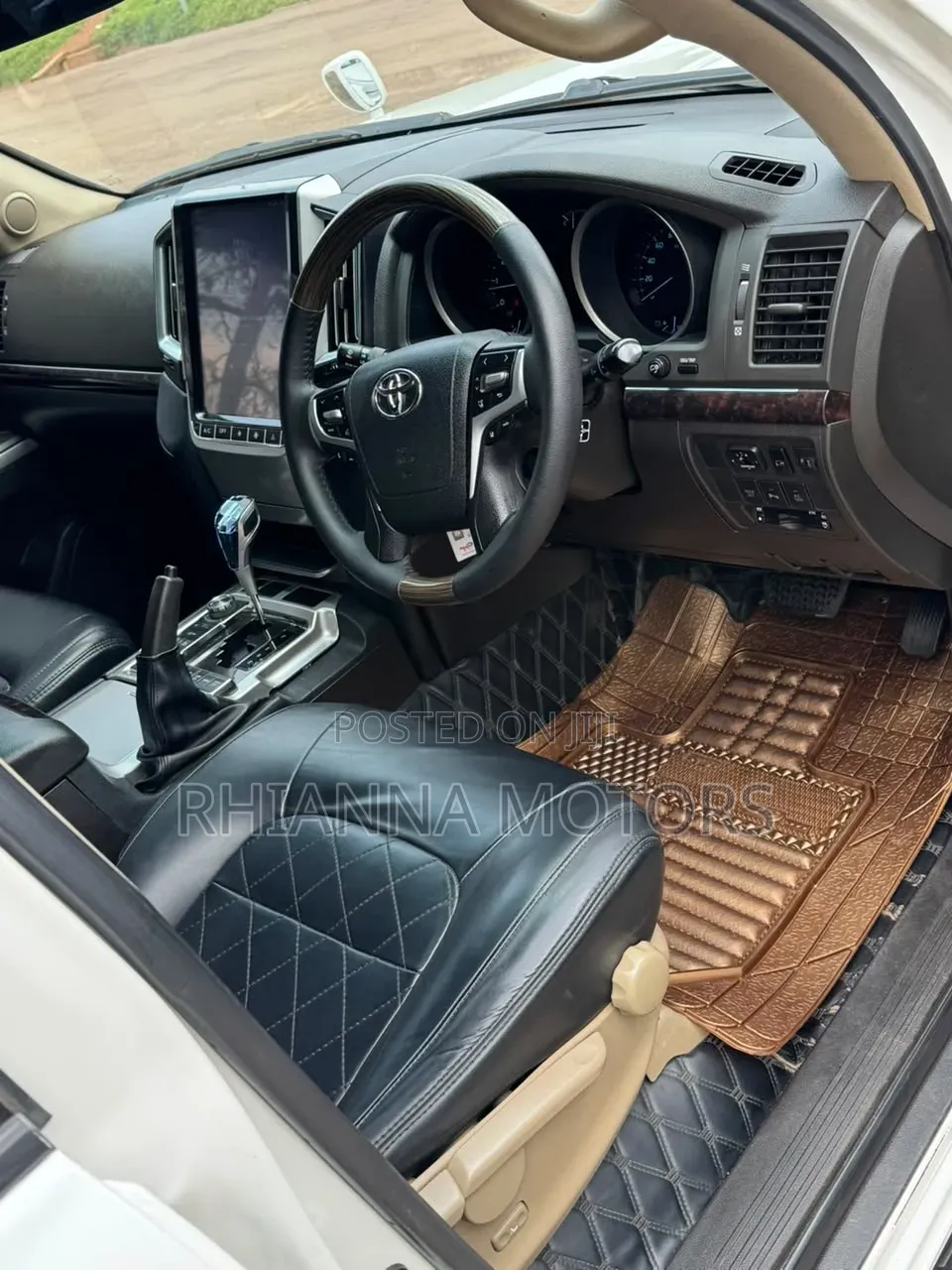 Toyota Land Cruiser Prado 2017 White