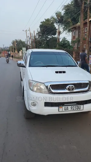 Toyota Hilux 2.5 D-4D Double Cab 2008 White
