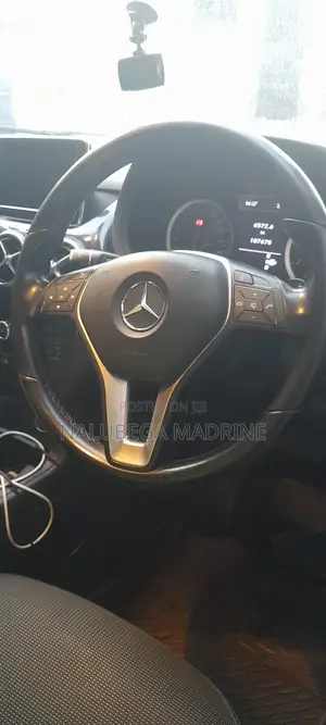 Luxury Mercedes-Benz for Hire