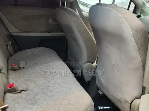 Toyota Vitz 2007 Silver
