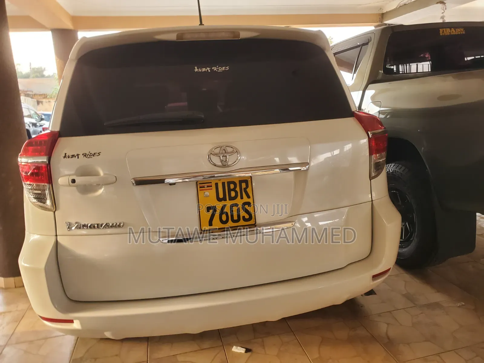 Toyota Vanguard 2011 White