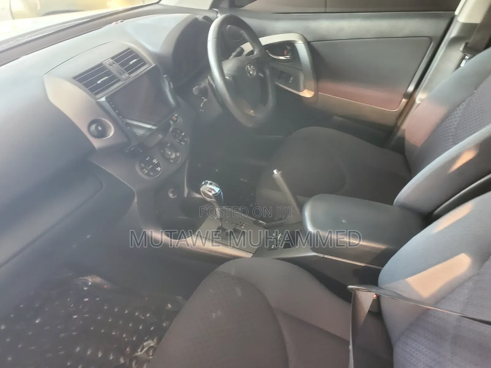 Toyota Vanguard 2011 White