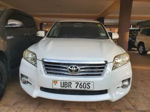 Toyota Vanguard 2011 White