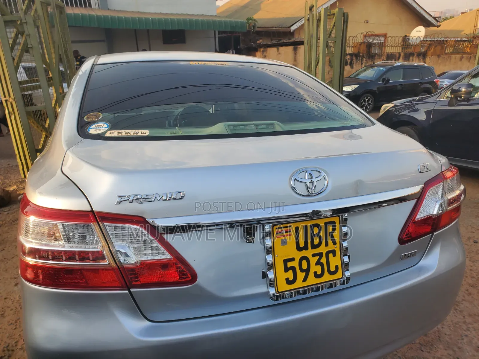 Toyota Premio 2012 Silver