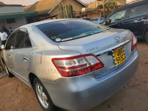 Toyota Premio 2012 Silver