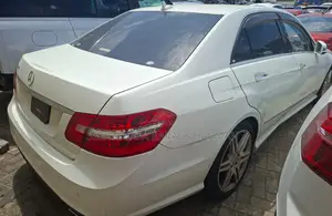 Mercedes-Benz E300 2013 Pearl