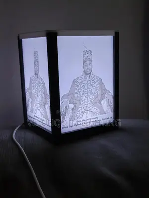 King Oyo Nyimba Kabamba Iguru Rukidi IV Glowing Light Box Photo
