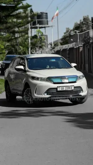 Toyota Harrier 2017 Off white