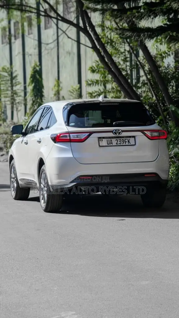 Toyota Harrier 2017 Off white