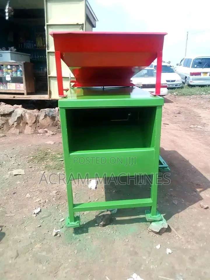 Grand Nuts Sheller Machine